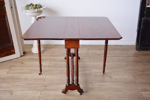 01251319_5c4a8e3db6058