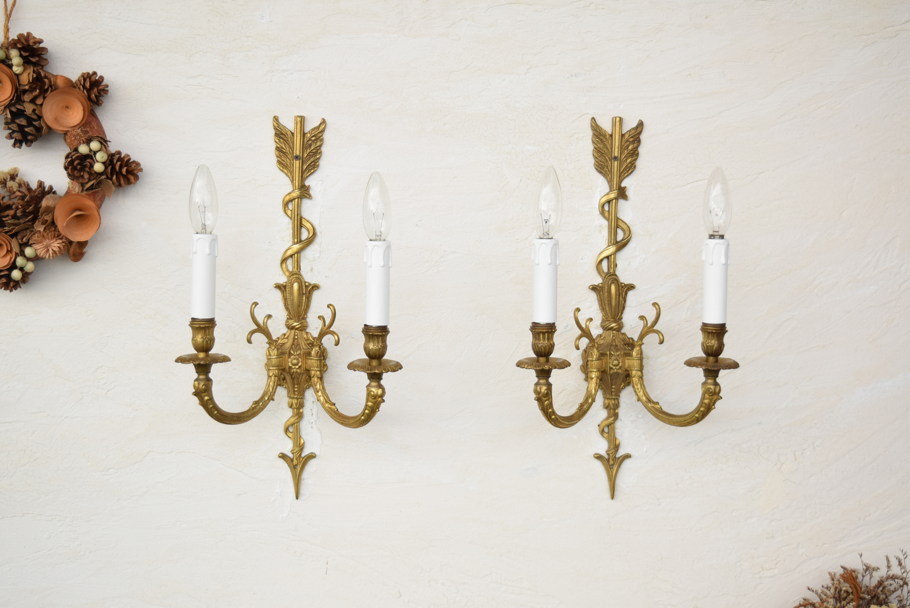 パルテノン アンティーク / 幸福を射止める「矢」のモチーフが美しい