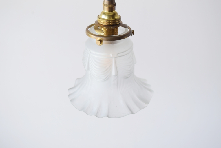 ベーシックなデザイン・シルエットのペンダントランプ【ls212-1】