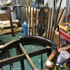 味わい深いスピンドルバックアームチェア【c307】