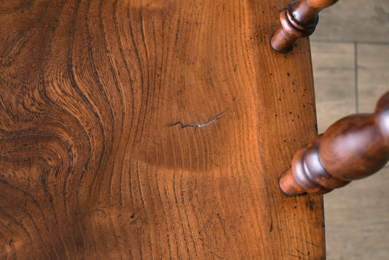 アンティークらしい味わいが魅力のダブルボウバックウィンザーアームチェア【c260-3】