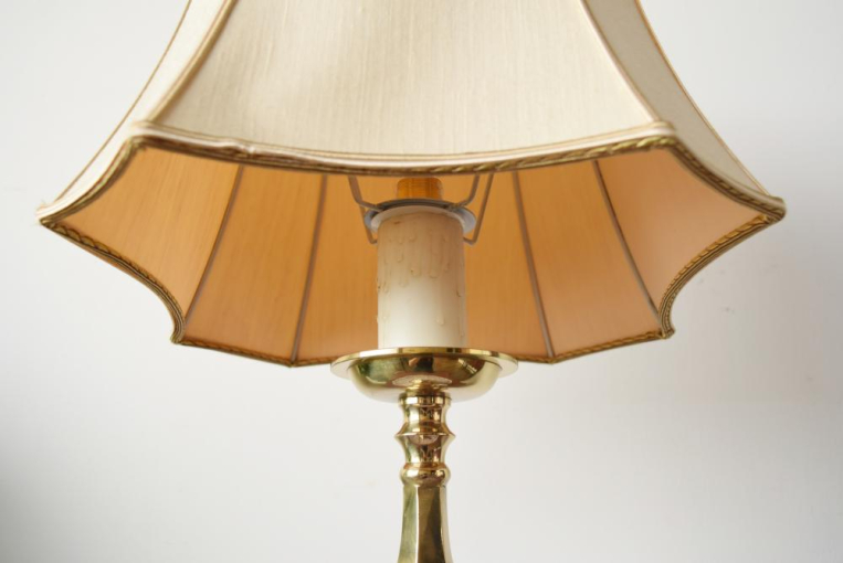 sl86　1灯式スタンドランプ(シェード付き)