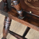 味わい深いスピンドルバックアームチェア【c307】