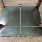 どっしりとしたオーク材が魅力のアームチェア【c14】