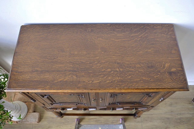 イギリス・アールデコ期に作られたカップボード【k9】