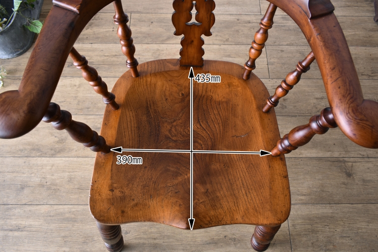 アンティークらしい味わいが魅力のダブルボウバックウィンザーアームチェア【c260-3】