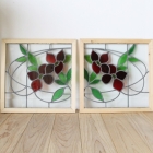 赤いお花が大きくデザインされたとても華やかなペアステンドグラス【7727-A】