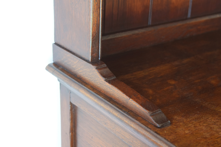 k153　Titchmarsh & Goodwin　カップボード