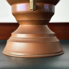 空間を格調高く演出する装飾用のオブジェとしてお楽しみいただける、重厚感のある金属製ピッチャー【5405】