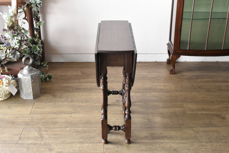 こっくりとした深い色合いが魅力のテーブル【t298】