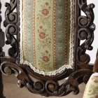 見事な彫刻が美しいキッズアームチェア【c304】