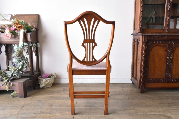 パルテノン アンティーク / 1950年代イギリス製 ヘップルホワイト様式