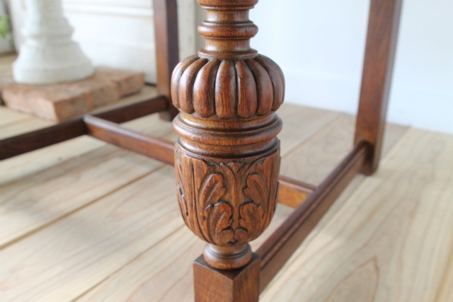 423　アームチェア