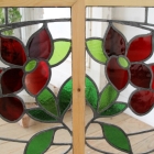 赤いお花が大きくデザインされたとても華やかなペアステンドグラス【7727-B】