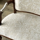 脚に修復歴あり 優雅なデザインのウォールナットソファ【c327】