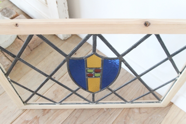 モチーフ以外はクリアガラスで出来たステンドグラス【7731-B】