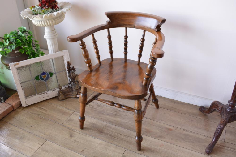 c231-3　キャプテンアームチェア