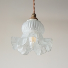 可憐な花びらと柔らかな光、フリルシェードのペンダントランプ【51850】