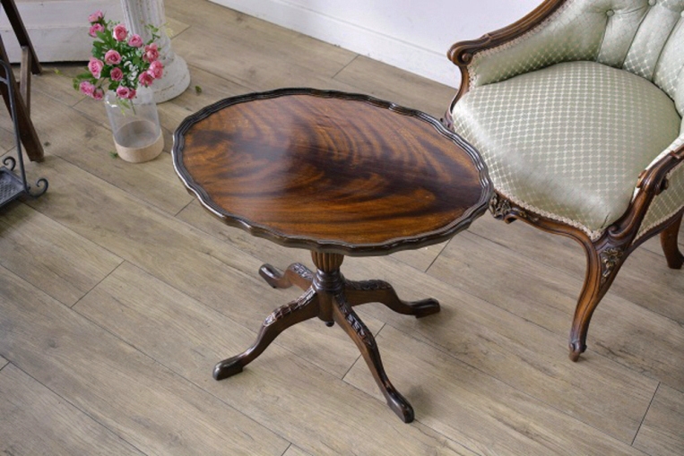 t142  テーブル