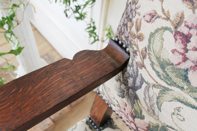 423　アームチェア