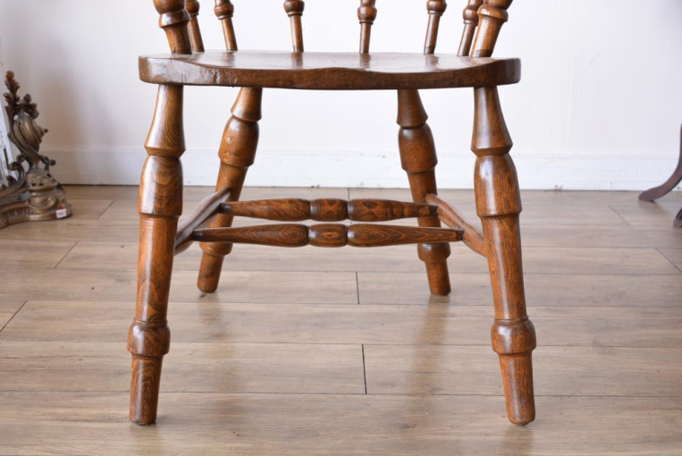 c231-4　キャプテンアームチェア