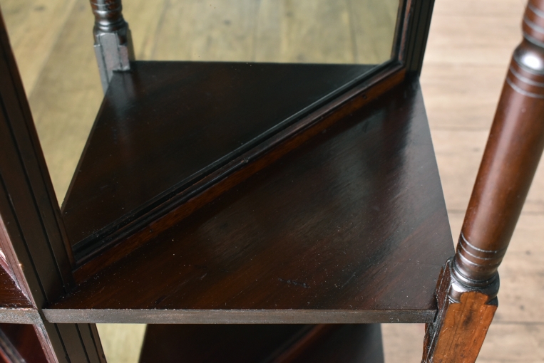 裏側がミラーバック収納になっている珍しいレザートップテーブル【fo237】