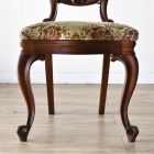 優雅で華やかなデザインが魅力のウォールナットバルーンチェア【c215-5】