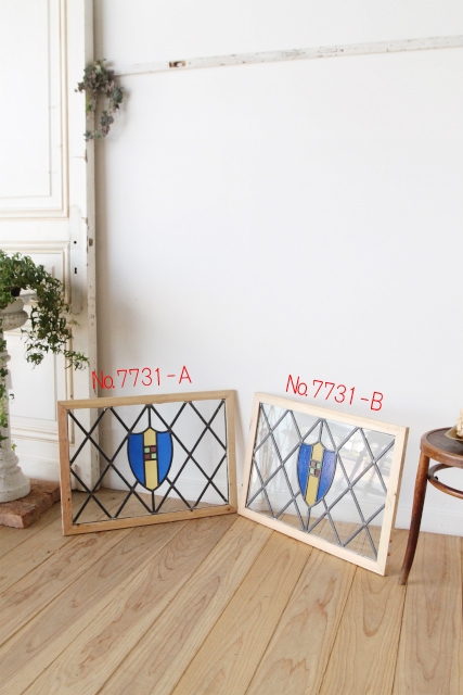 モチーフ以外はクリアガラスで出来たステンドグラス【7731-B】