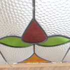 お花のつぼみのようなモチーフデザインのステンドグラス【7220】