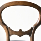 上品な佇まいのウォールナットバルーンチェア【c100-1】