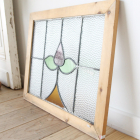 お花のつぼみのようなモチーフデザインのステンドグラス【7220】