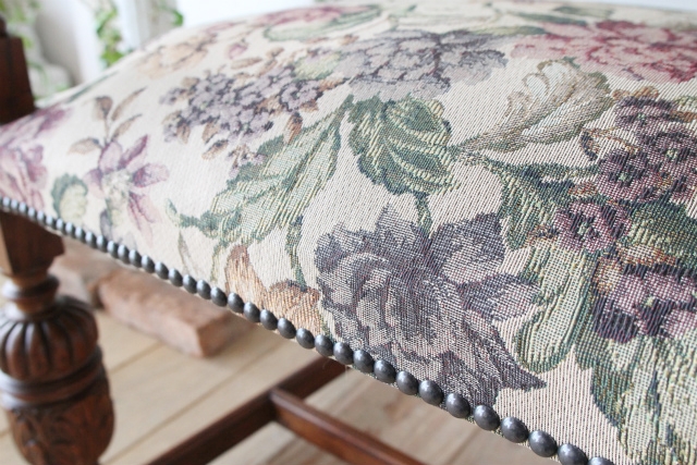 423　アームチェア