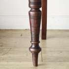 壁面を彩るマホガニーのホールチェア【c7-2】