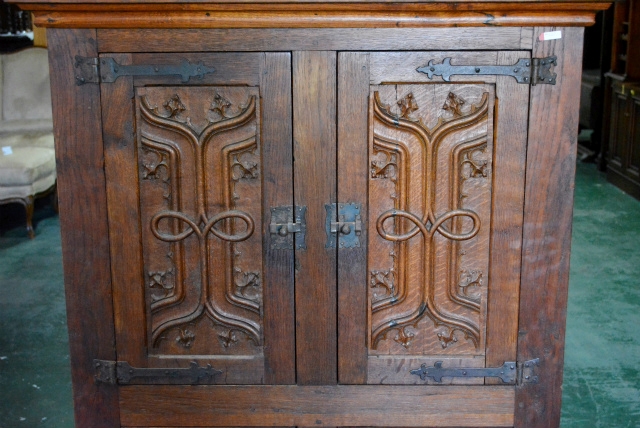 ゴジックキャビネット【8367】