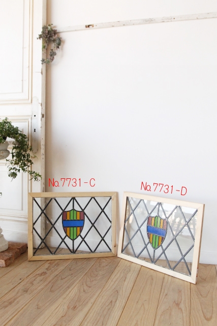 モチーフ以外はクリアガラスで出来たステンドグラス【7731-D】