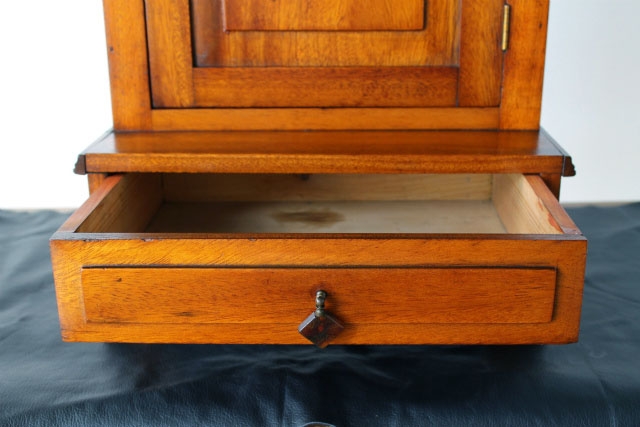 スモールテーブルキャビネット　40133