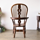 アンティークらしい味わいが魅力のダブルボウバックウィンザーアームチェア【c260-3】