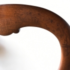 優雅で華やかなデザインが魅力のウォールナットバルーンチェア【c215-6】