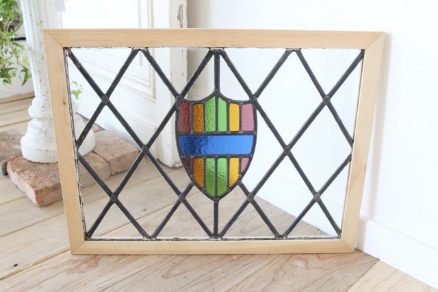 モチーフ以外はクリアガラスで出来たステンドグラス【7731-D】