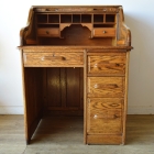 木目が美しいオーク材のスモールロールトップデスク【d83】