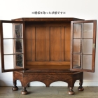 ウォールナットの化粧張りが美しいガラスキャビネット【k147】