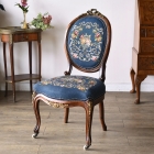 プチポワン生地が素晴らしいウォールナットサロンチェア【c317-3】