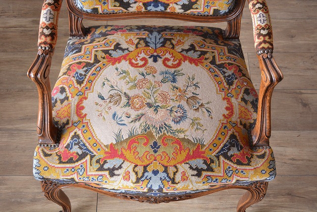 プチポワンアームチェア　c209