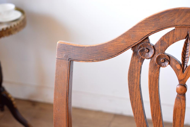 c219-2　ヘップルホワイトアームチェア