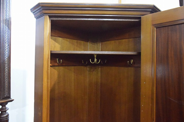 Waring&Gillow製ワードローブ　cw1