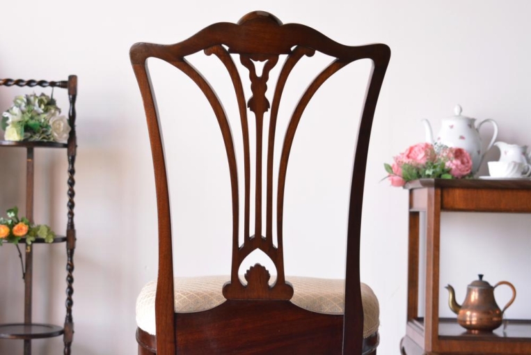 c253-3　クイーンアンチェア