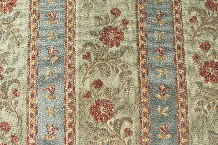 見事な彫刻が美しいキッズアームチェア【c304】