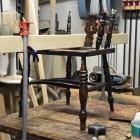 味わい深いスピンドルバックアームチェア【c307】