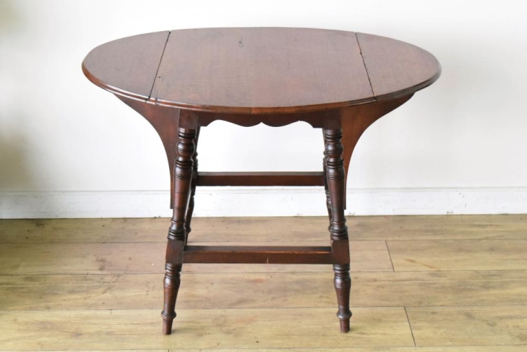 t152　バタフライサイドテーブル　