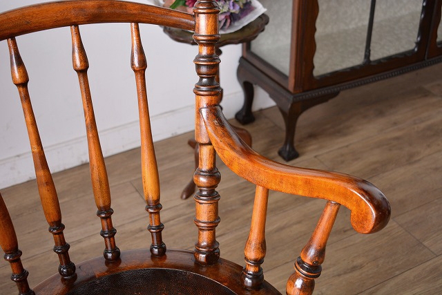 アームチェア　c184